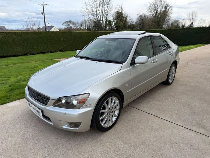 Lexus IS 2004
