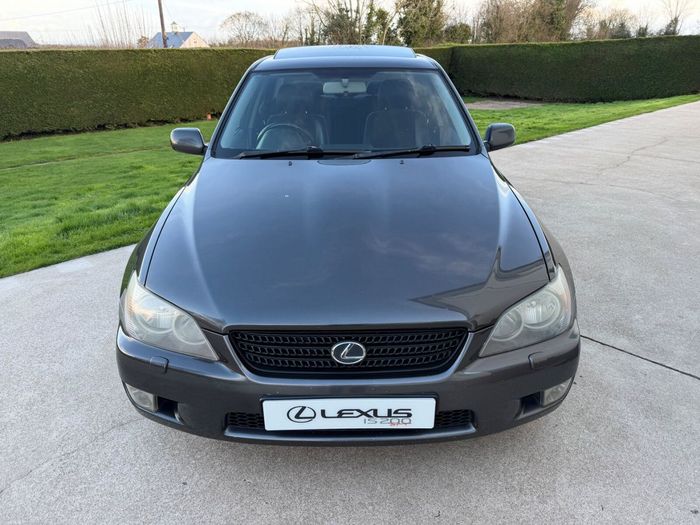 Lexus IS 2004