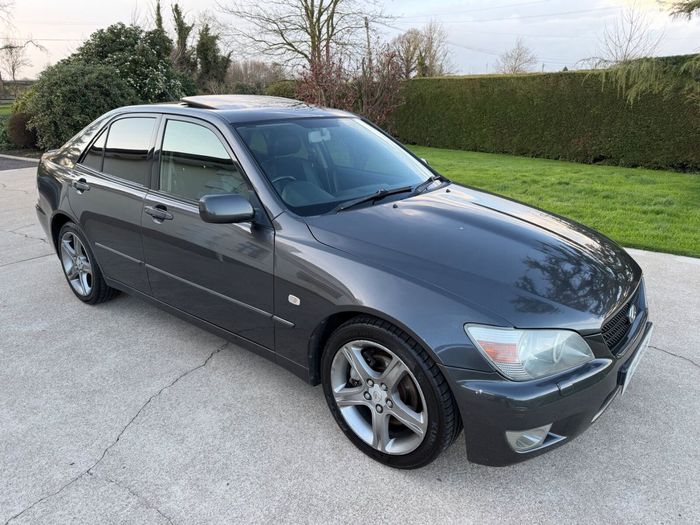 Lexus IS 2004