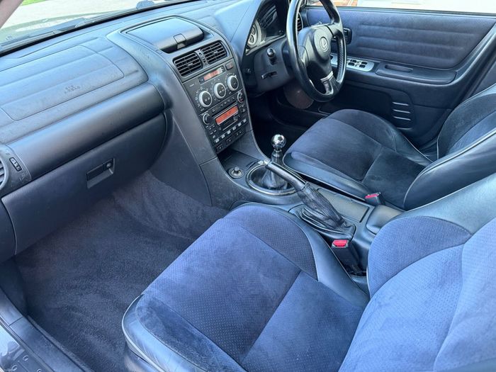 Lexus IS 2004