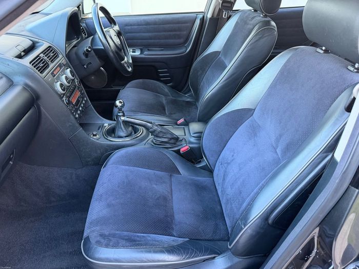 Lexus IS 2004