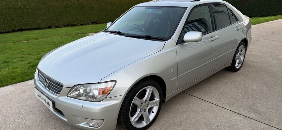 Lexus IS 2001