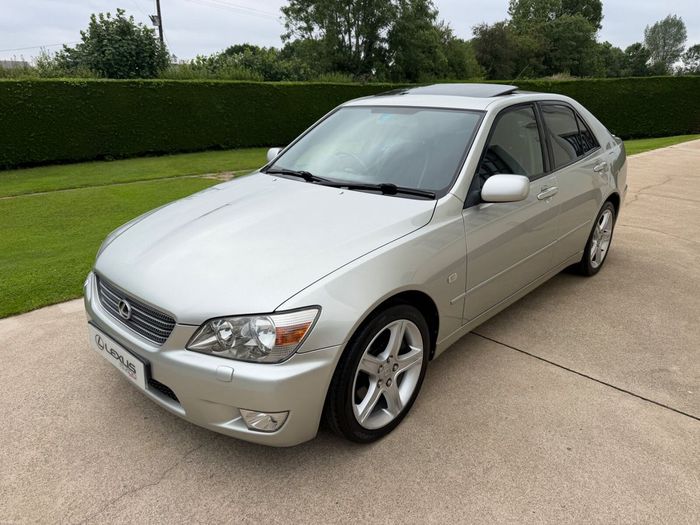 Lexus IS 2001