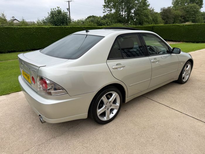 Lexus IS 2001