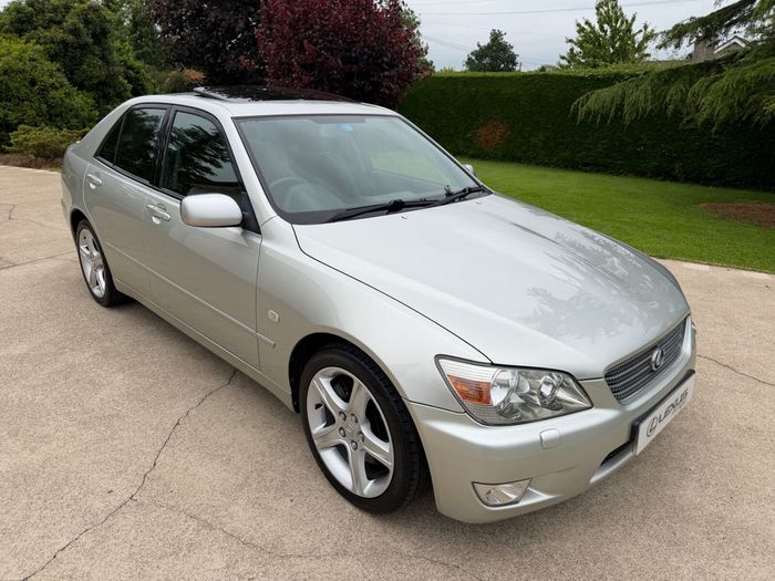 Lexus IS 2001