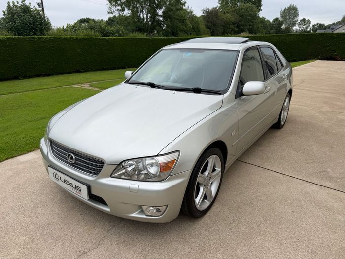 Lexus IS 2001