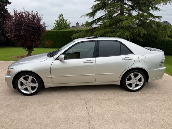 Lexus IS 2001