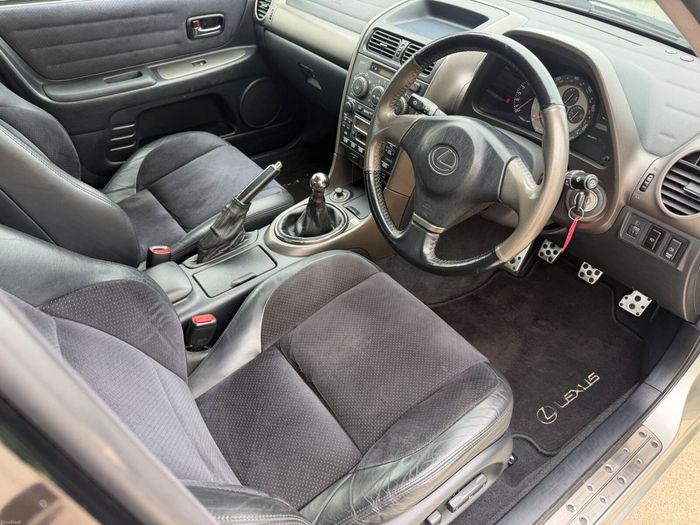 Lexus IS 2001