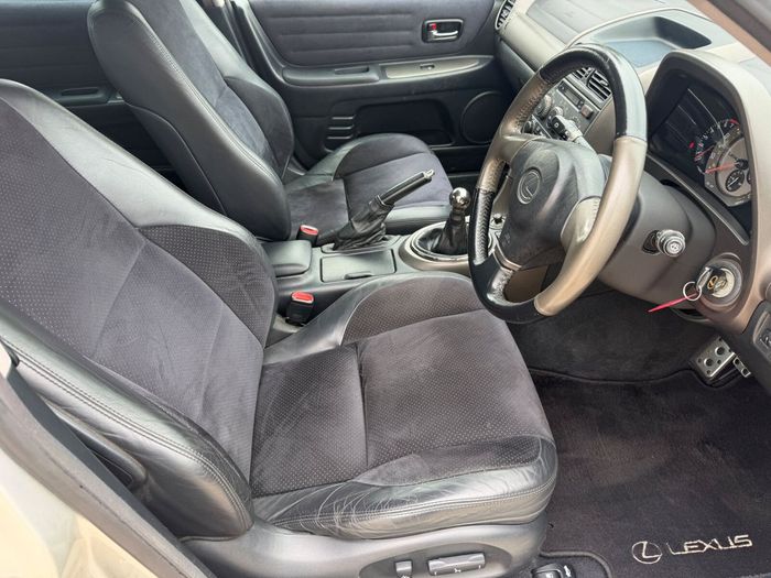 Lexus IS 2001