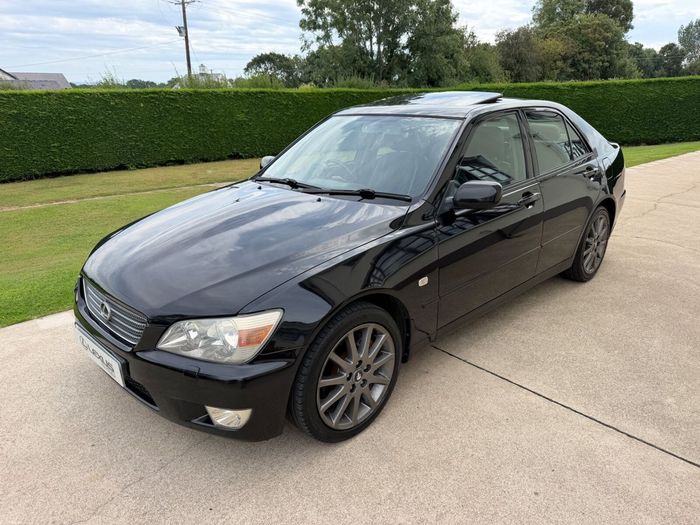 Lexus IS 2005
