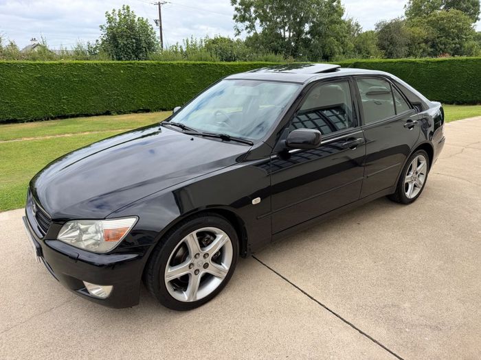 Lexus IS 2005