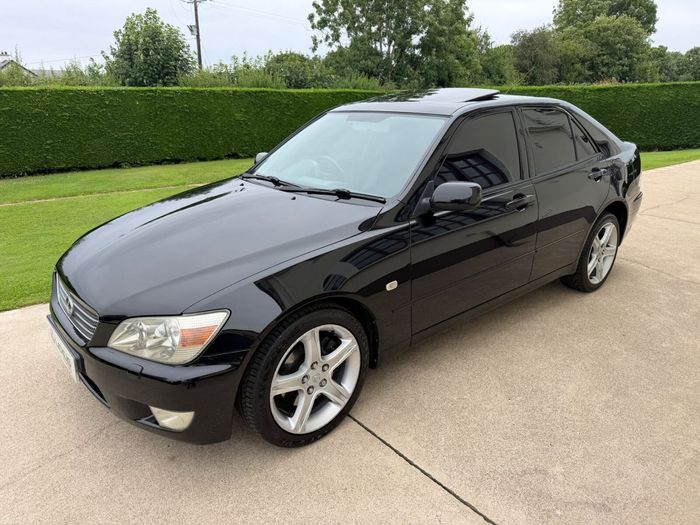 Lexus IS 2005