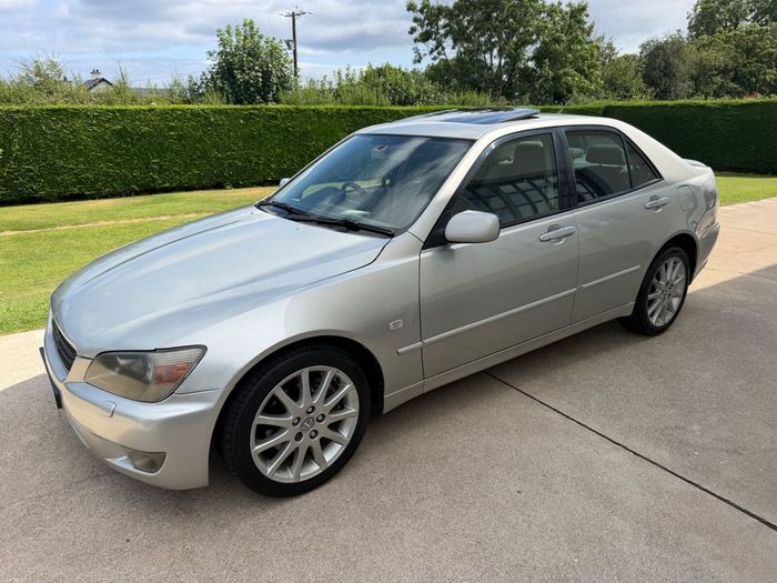 Lexus IS 2005