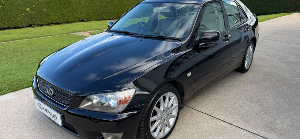 Lexus IS 2005