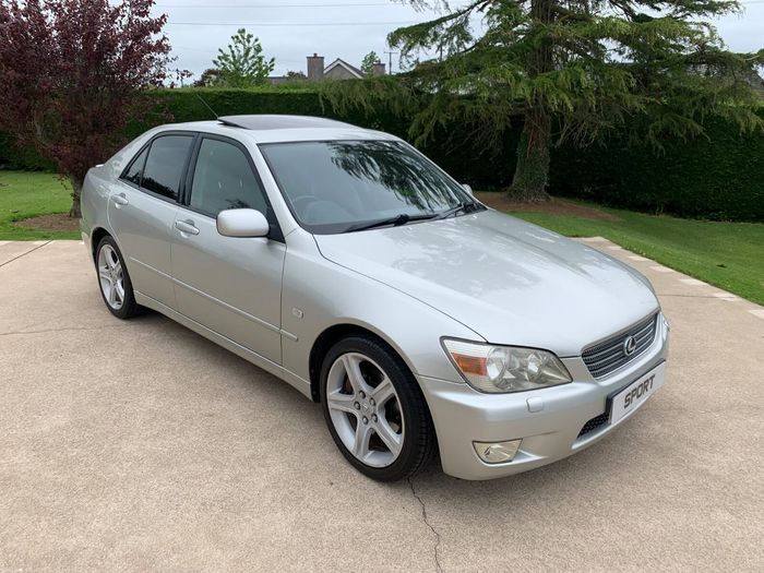 Lexus IS 2002