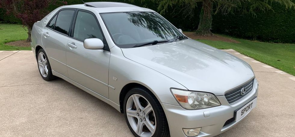 Lexus IS 2002