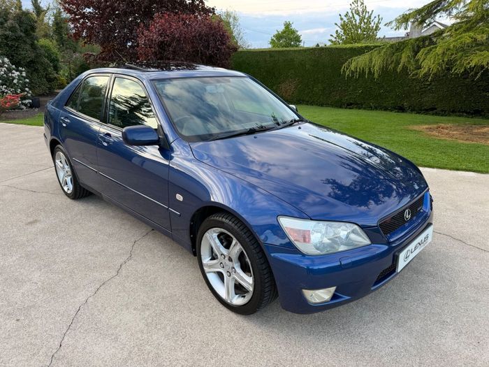 Lexus IS 2003