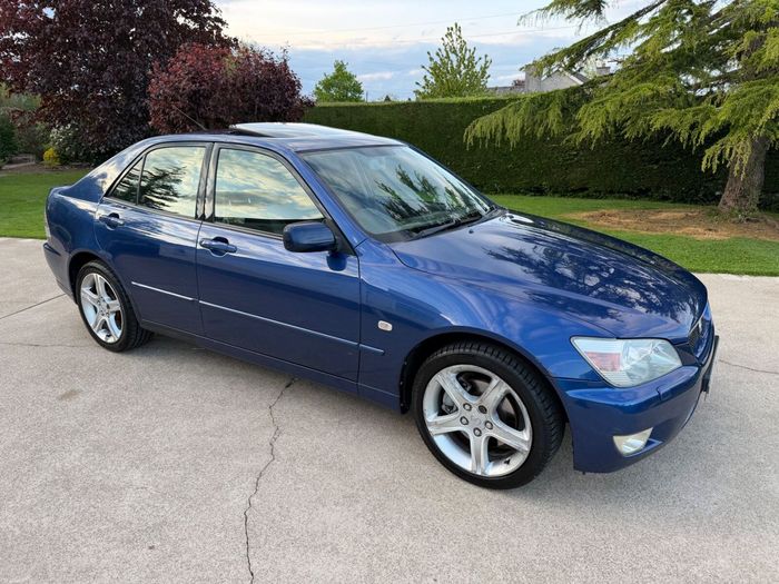 Lexus IS 2003
