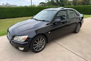 Lexus IS 2000
