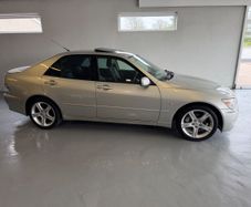 Lexus IS 2000