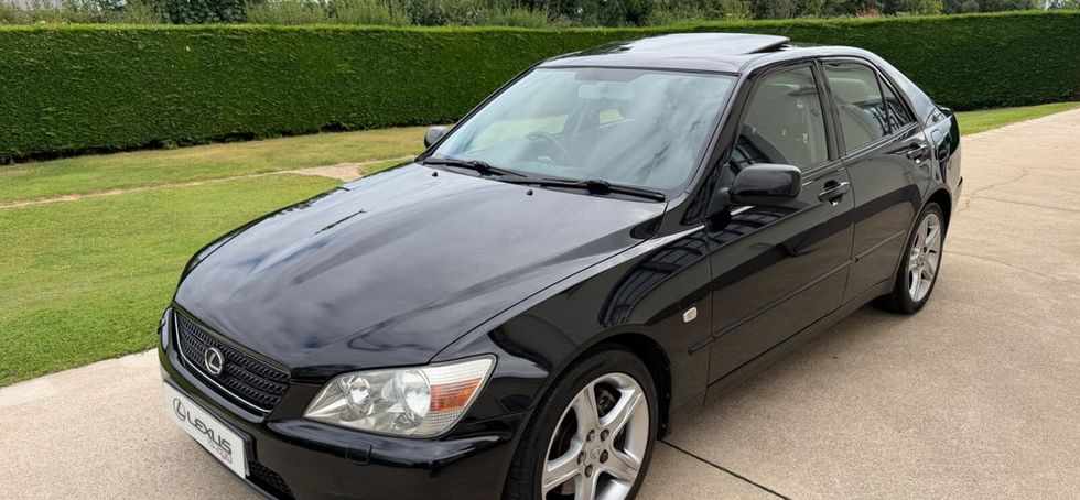 Lexus IS 2003