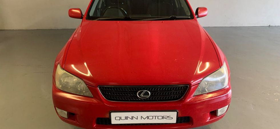 Lexus IS 2002
