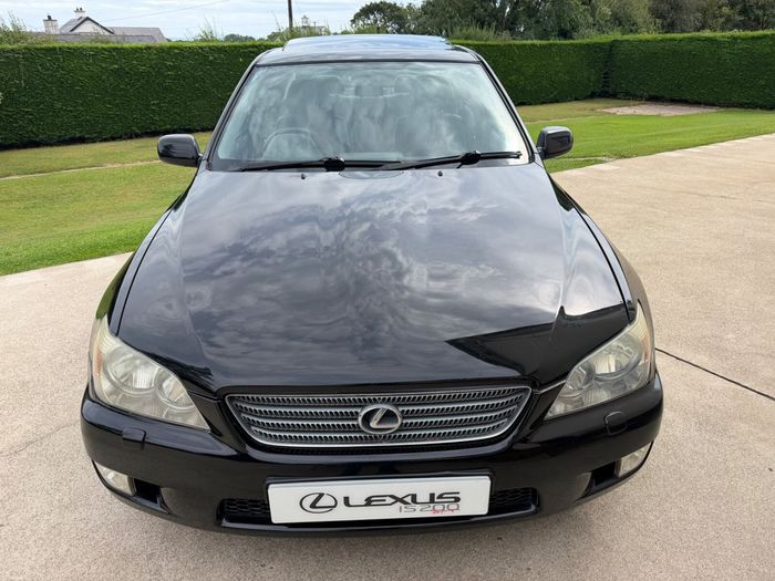 Lexus IS 2004