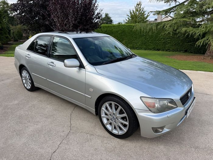 Lexus IS 2005