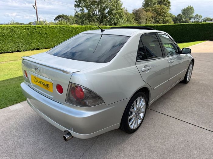 Lexus IS 2005