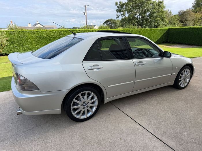 Lexus IS 2005