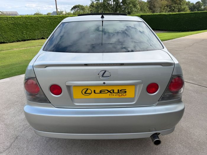 Lexus IS 2005