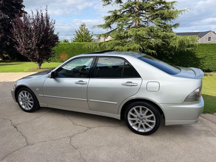 Lexus IS 2005