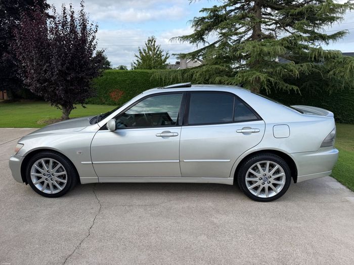 Lexus IS 2005