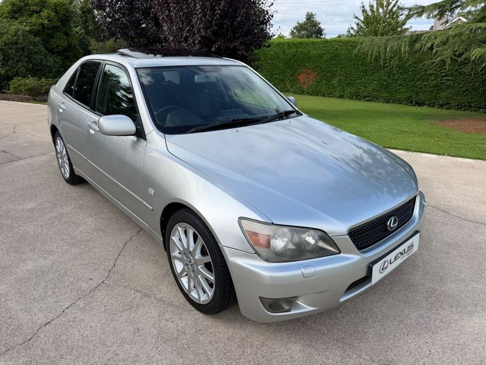 Lexus IS 2005