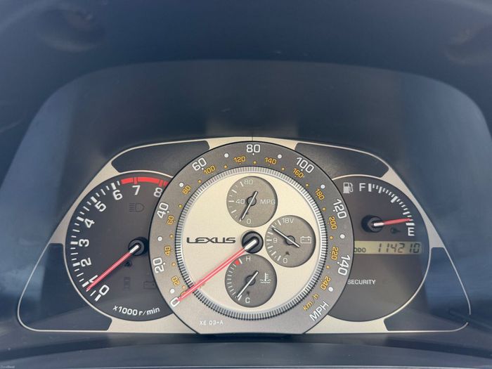 Lexus IS 2005