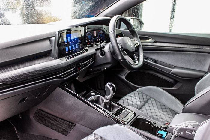 Volkswagen Golf 2024