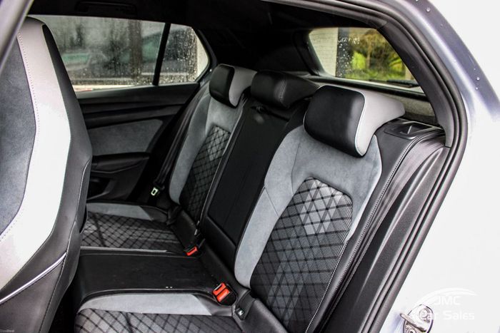 Volkswagen Golf 2024