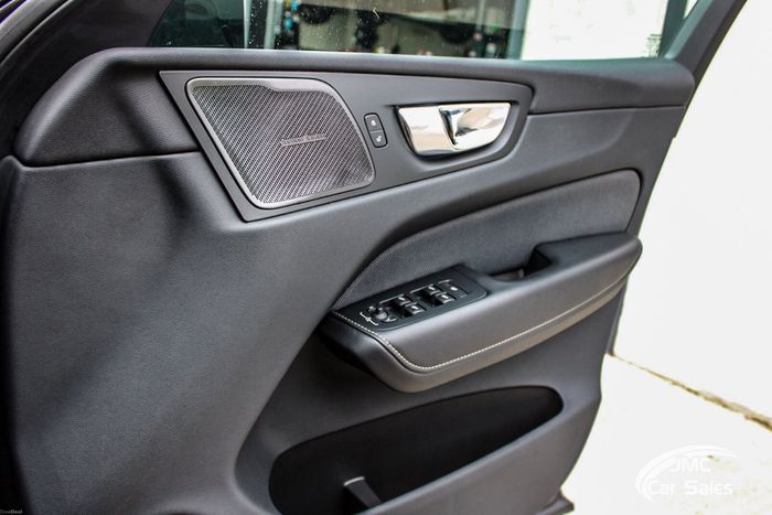 Volvo XC60 2022