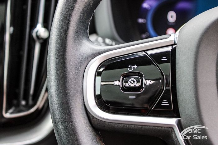 Volvo XC60 2022