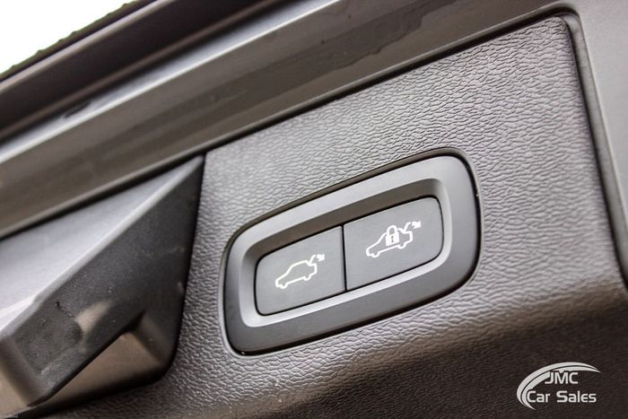Volvo XC60 2022