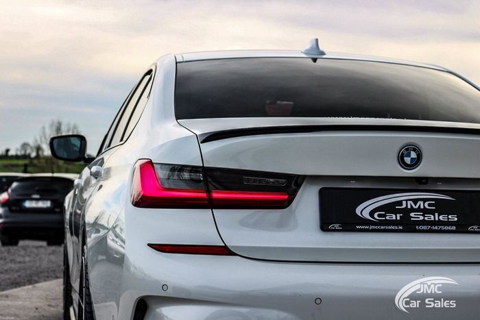 BMW 3 Series 2021