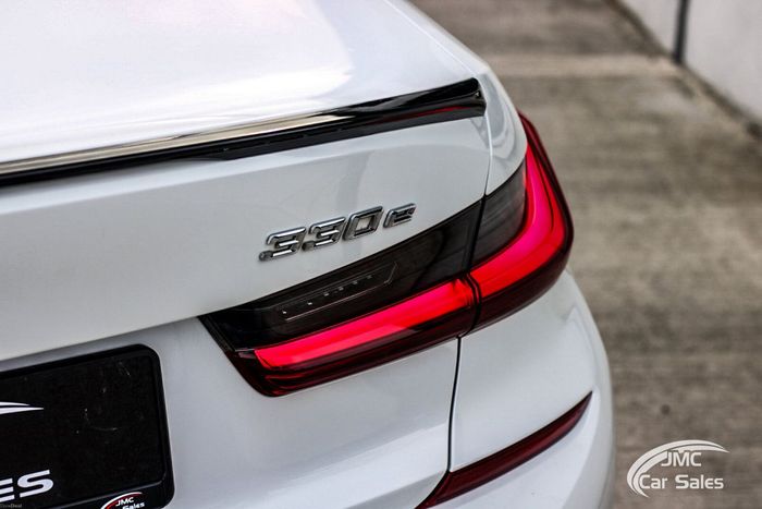BMW 3 Series 2021