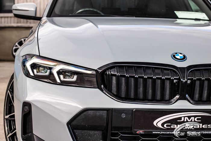 BMW 3 Series 2023