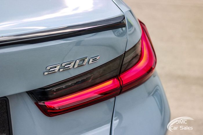 BMW 3 Series 2023