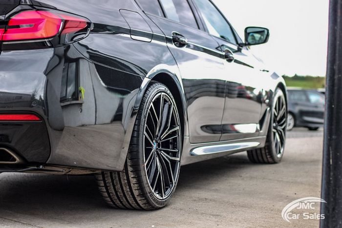 BMW 5 Series 2021
