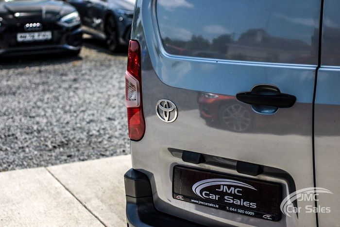 Toyota Proace 2025