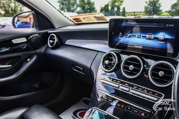 Mercedes-Benz C-Class 2019