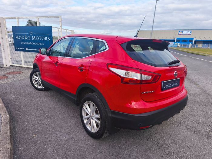 Nissan QASHQAI 2015