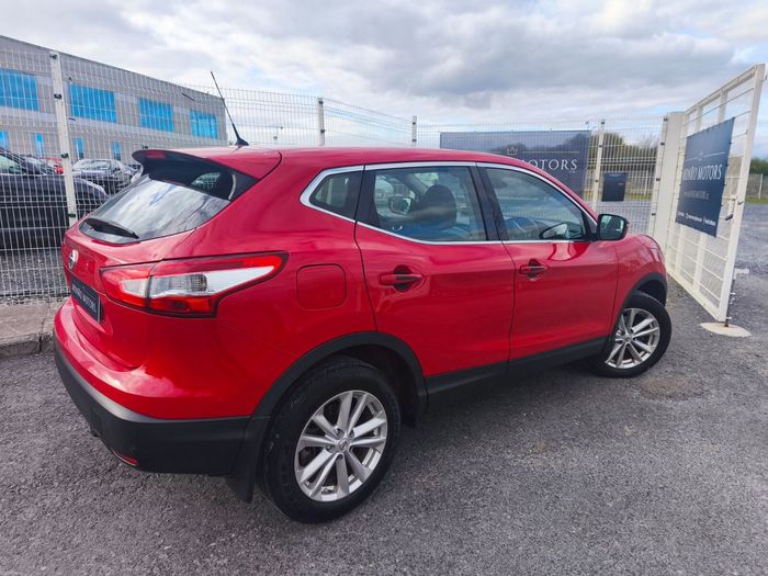 Nissan QASHQAI 2015