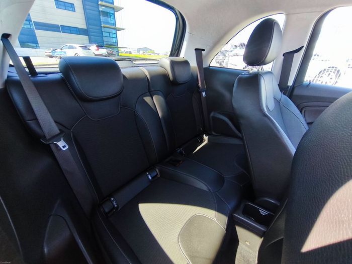 Opel Adam 2016